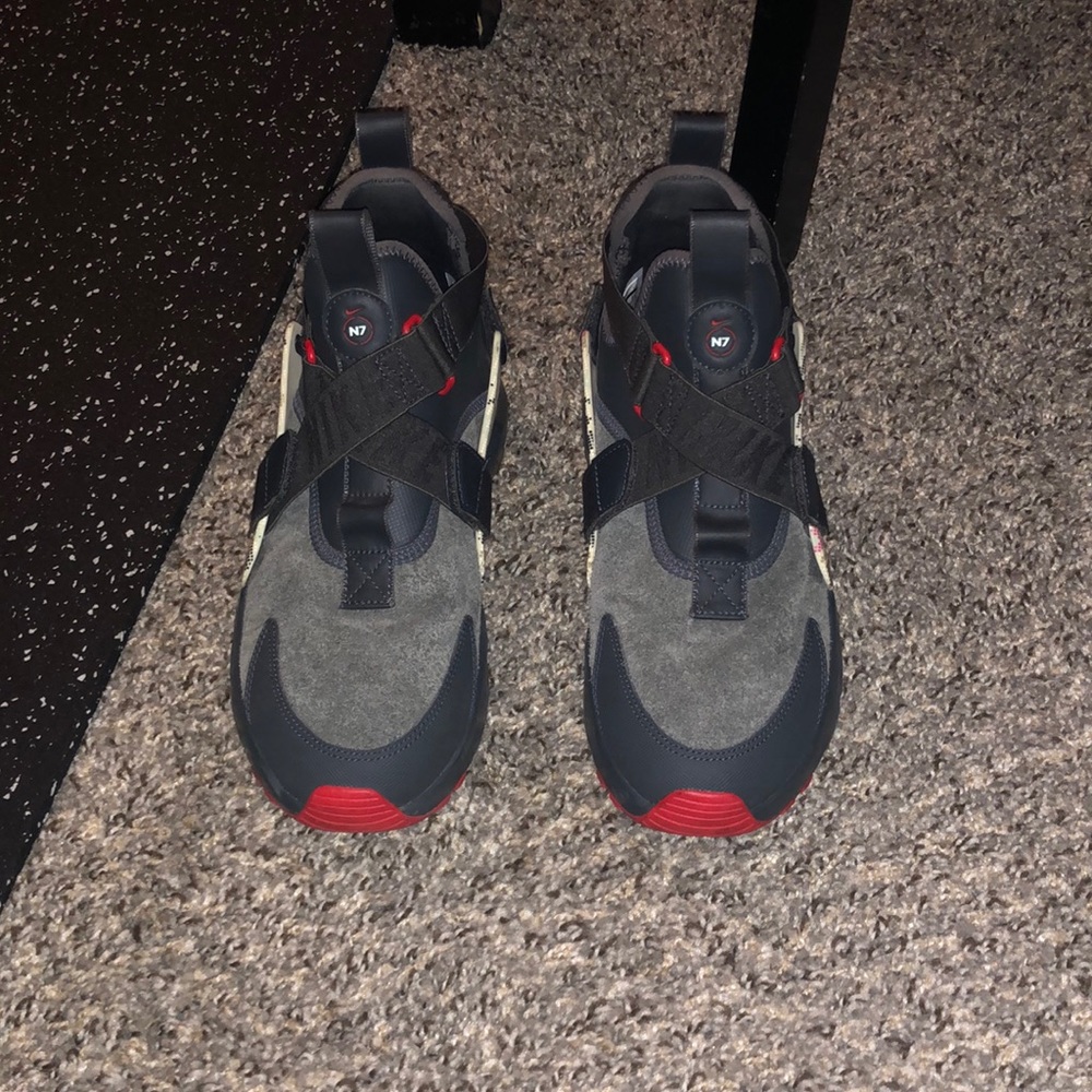 Wmns Air Huarache City Utility Premium 'N7